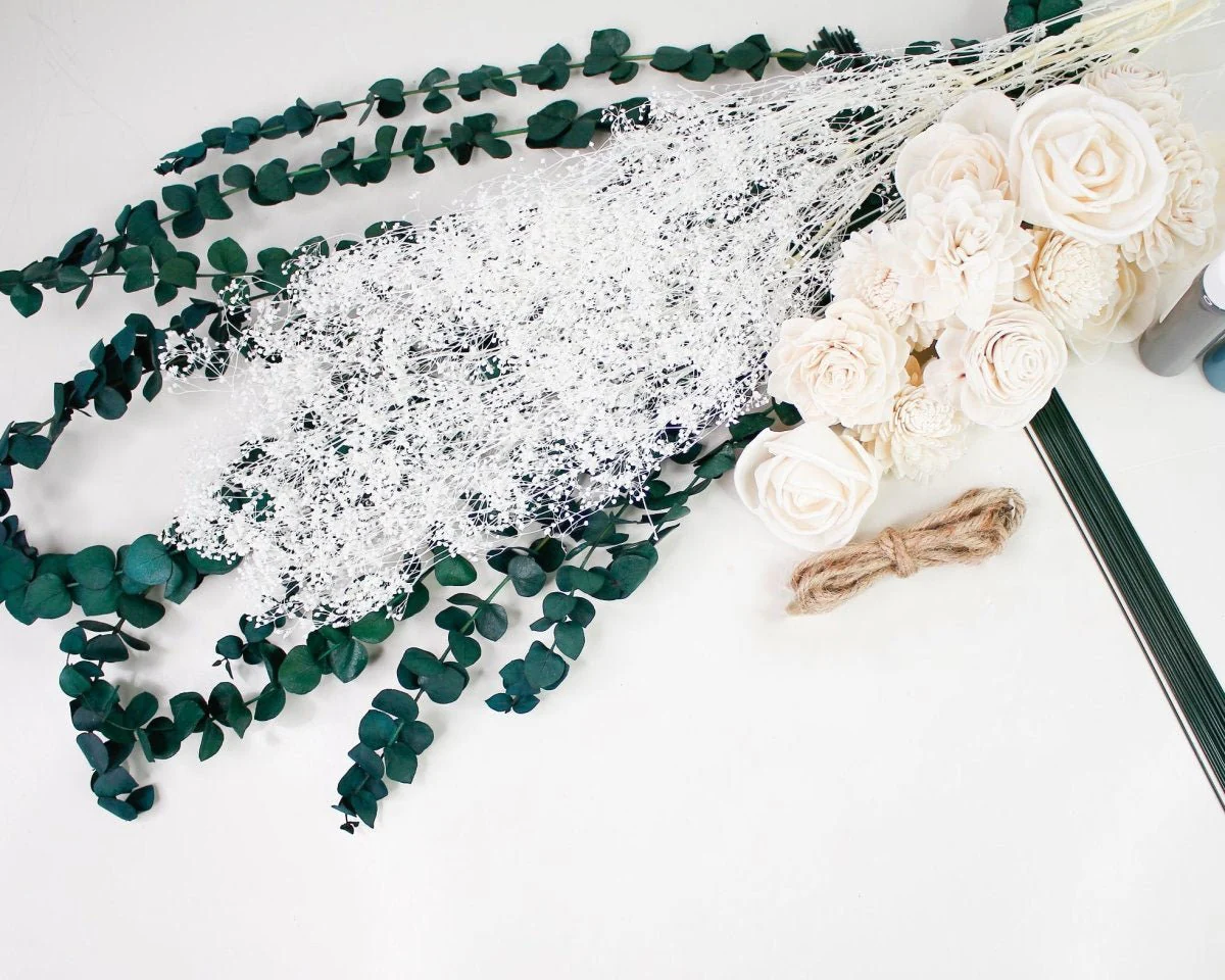 Tie The Knot Mini Bouquet* - Image 9